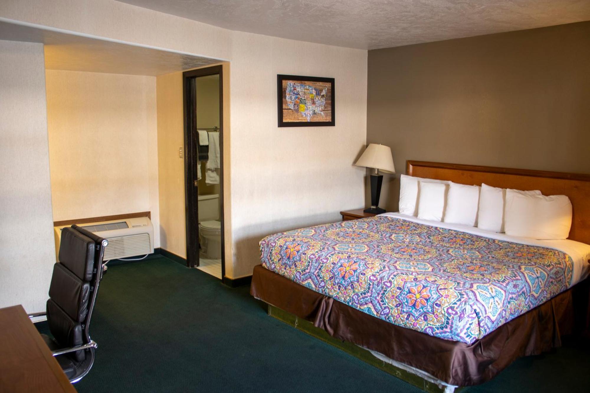 Patriot Stay Motel เวอร์นอล ภายนอก รูปภาพ
