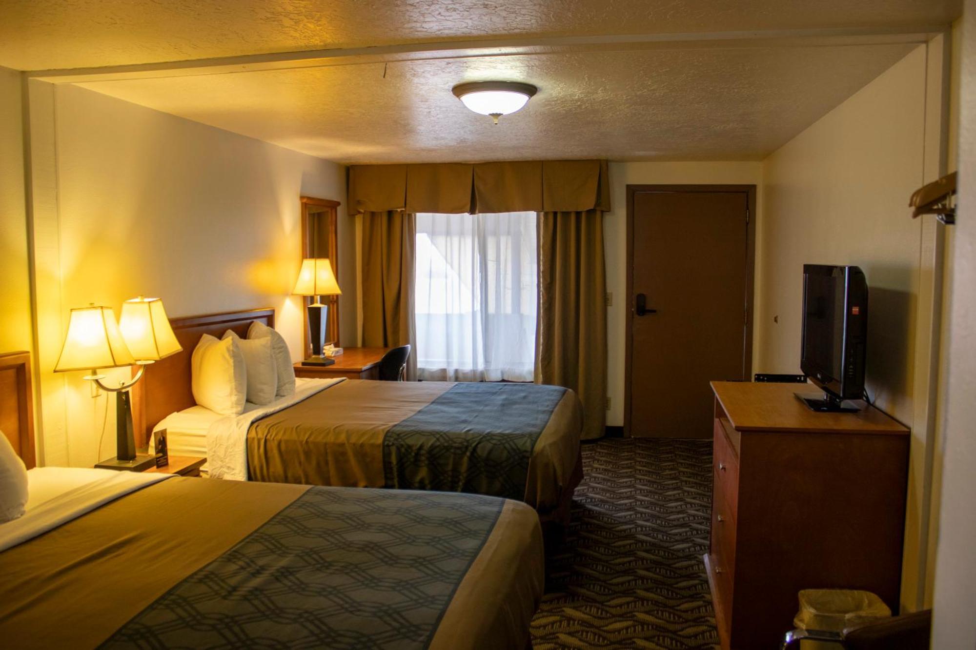 Patriot Stay Motel เวอร์นอล ภายนอก รูปภาพ